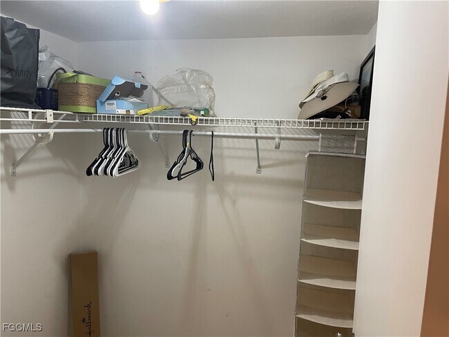 Building Photo - 1730 Sandy Cir