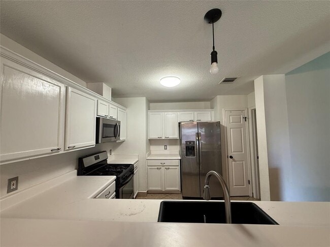 Building Photo - 501 Morning Dove Dr