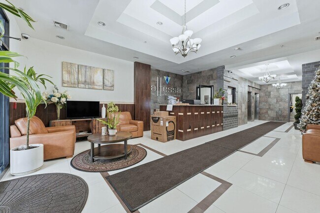 Building Photo - 809-815 22nd St