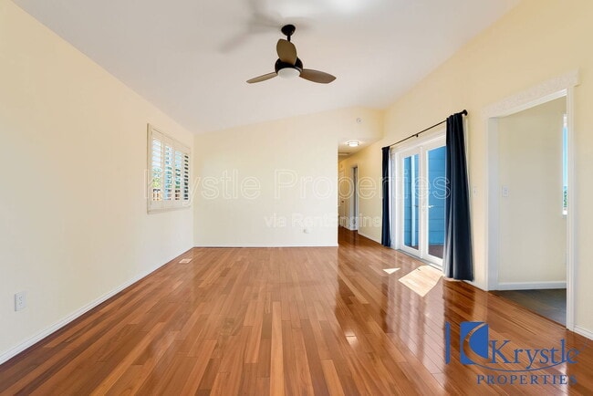 Building Photo - 530 N Regatta Dr