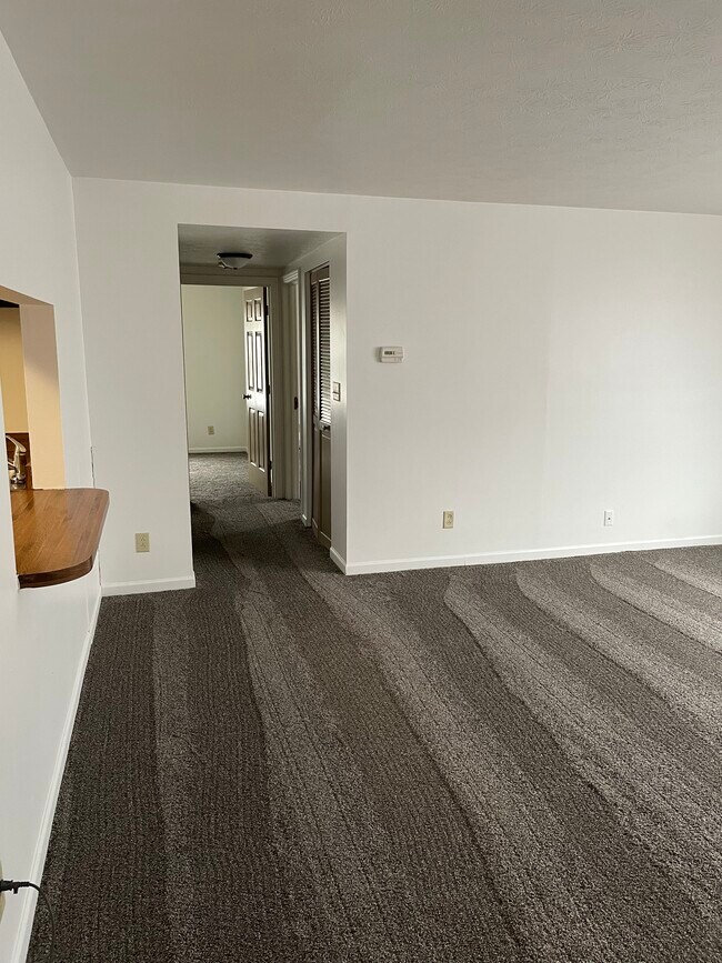 Living room - 147 N 16th St