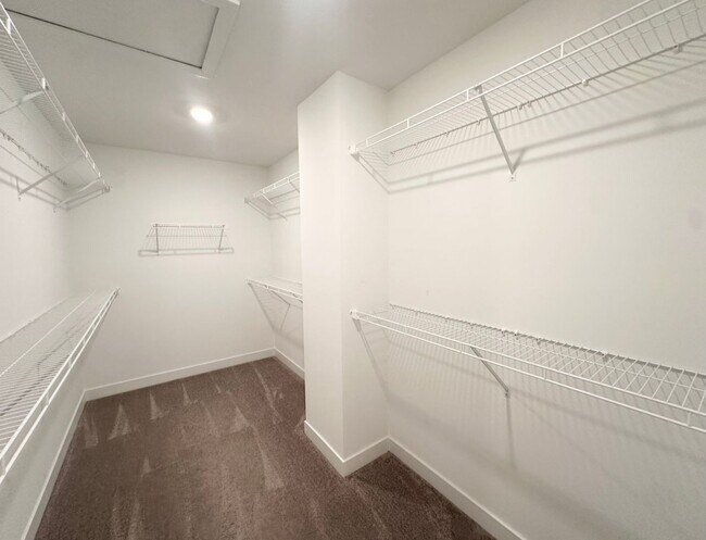 Building Photo - 7226 Sayers Rd