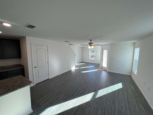 Building Photo - 5324 New Friendship Pl