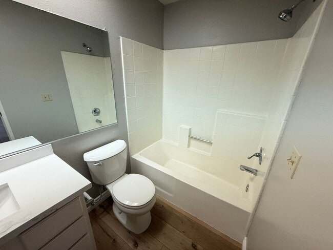 Building Photo - Jess Ranch- Brookhollow Condo, 55+ Communi...