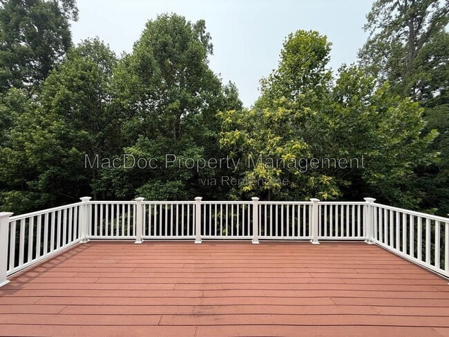 Building Photo - 1404 Graham Dr