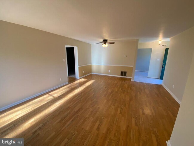 Building Photo - 13701 Autumn Vale Ct
