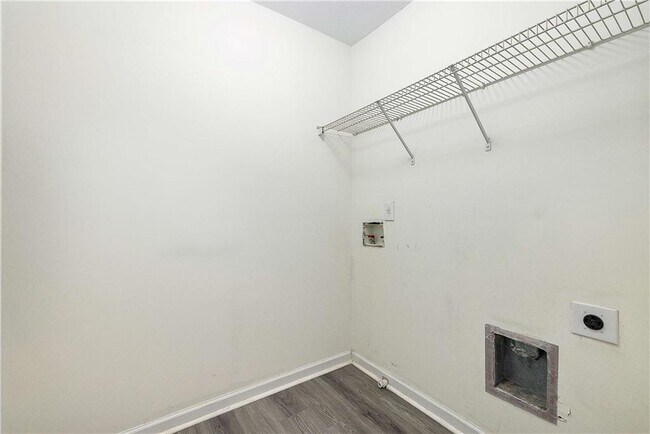 Building Photo - 4003 Labrador Way