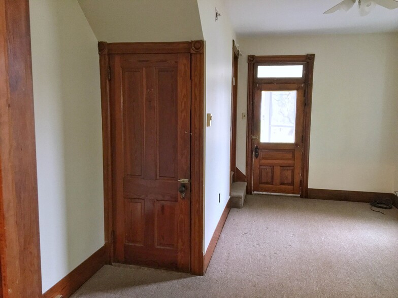 Building Photo - 48 N Fayette St