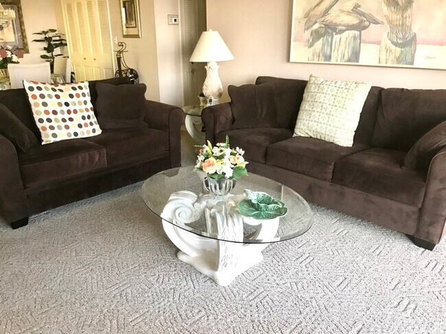 Building Photo - 255 Dolphin Point