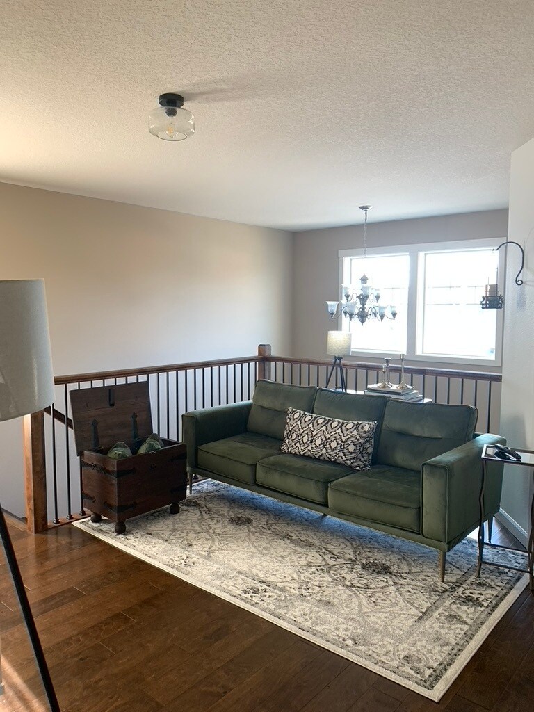 Second T.V. watching area - 5401 NE 66th Dr