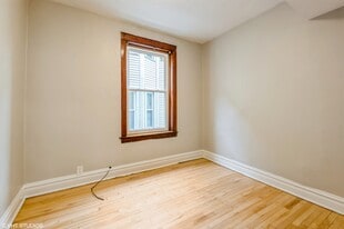 Building Photo - 5138 W Montrose Ave