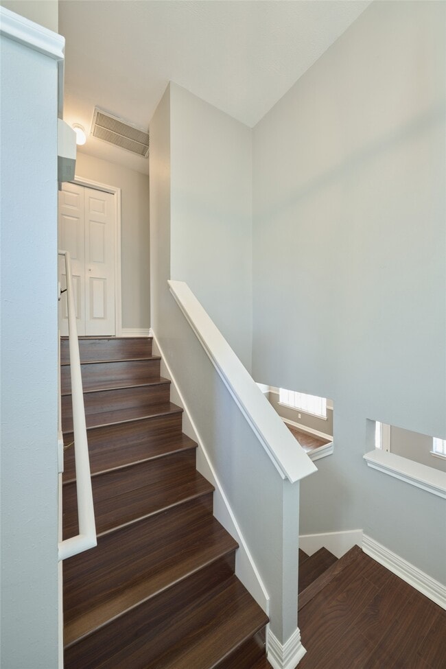 Building Photo - 39 N Walden Elms Cir