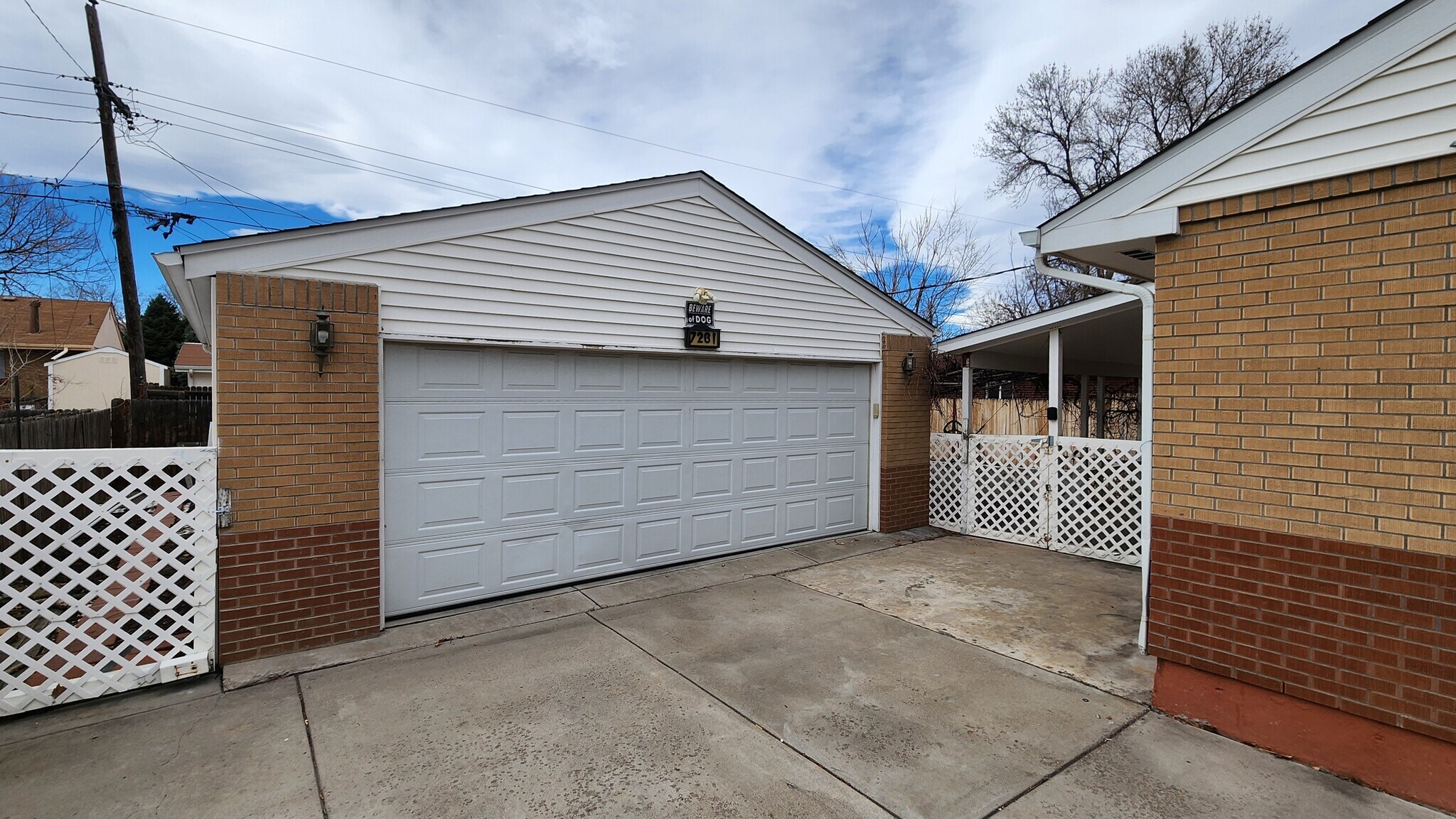 Building Photo - 7261 Avrum Dr