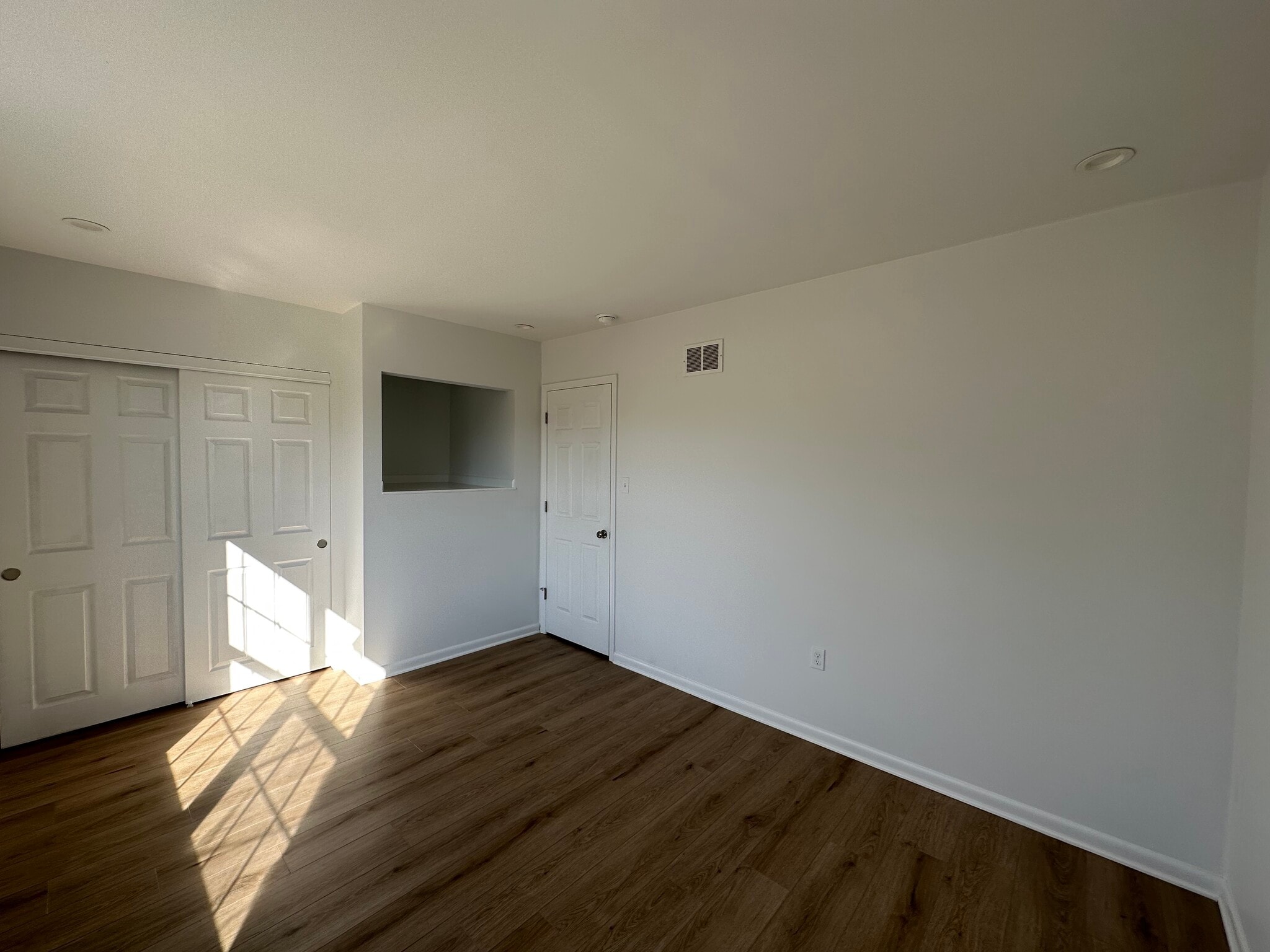 Building Photo - 6655 Musgrave St