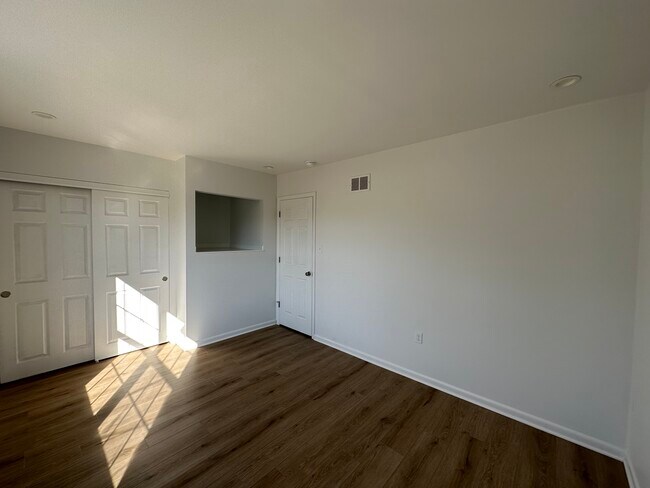 Building Photo - 6655 Musgrave St