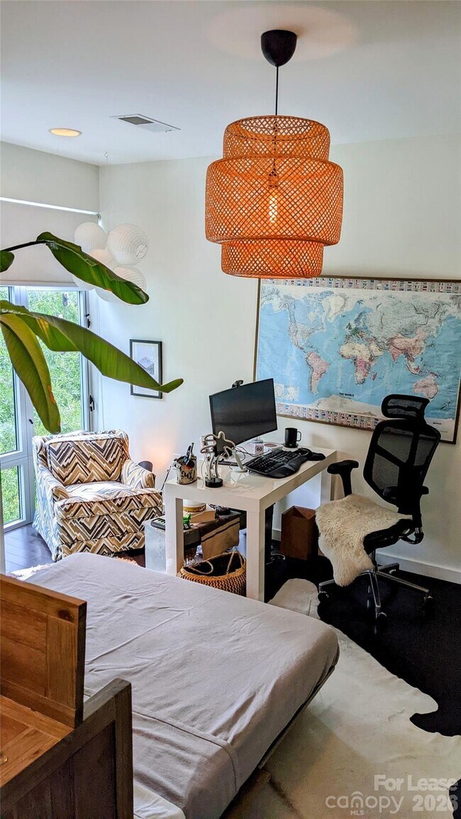 Building Photo - 341 Viburnum Way Ct