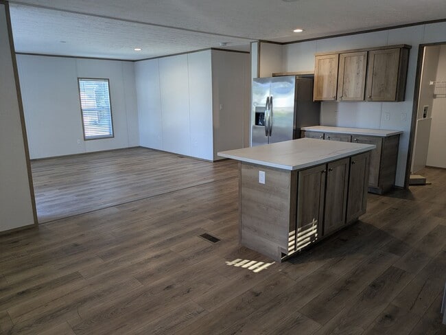 Building Photo - 1118 Old Tar Landing Rd