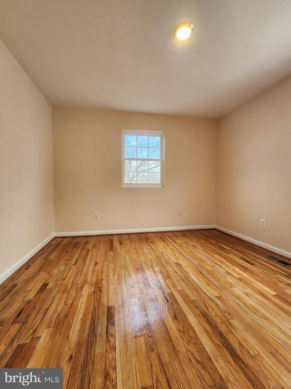 Building Photo - 4244 Clay St NE