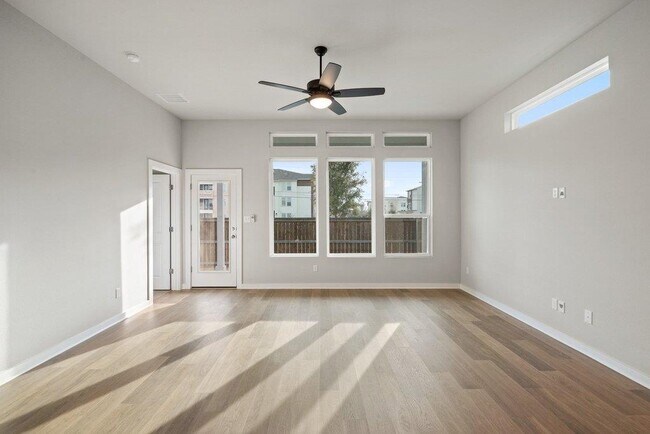 Building Photo - 2209 Grenache Dr