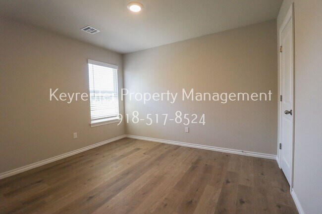 Building Photo - 15610 S 75th E Ave