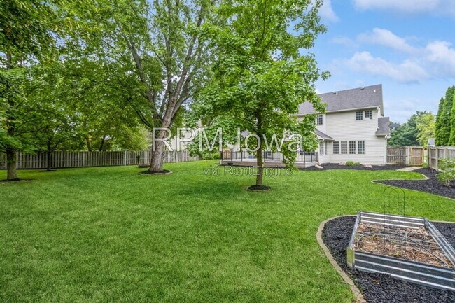 Building Photo - 13585 Summit Dr