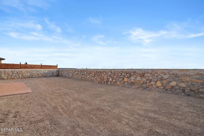 Building Photo - 14335 Alma Point
