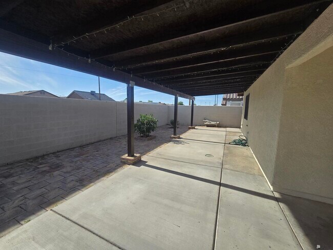 Building Photo - 417 San Juan Ln