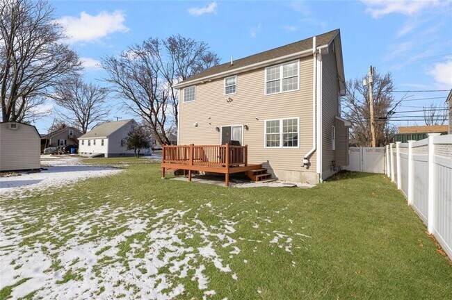 Building Photo - 227 Marshall Ave