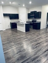 Building Photo - 1345 N Azena St