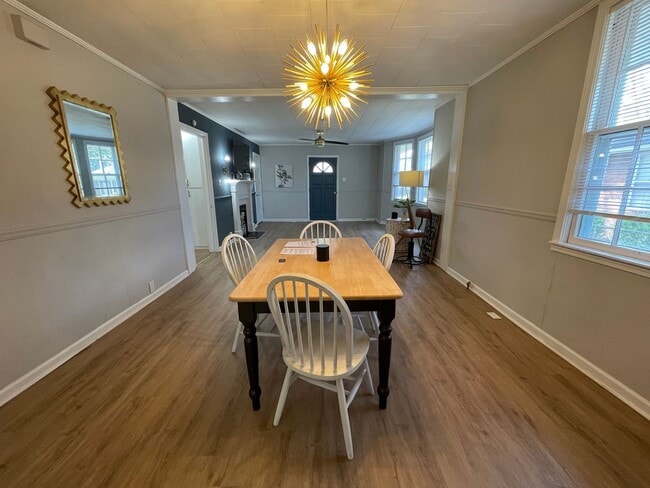 Building Photo - Large 2/1 House in Celanese- $1,495