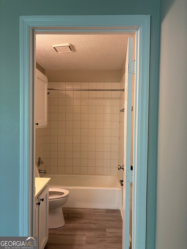 Building Photo - 724 Morningside Ln