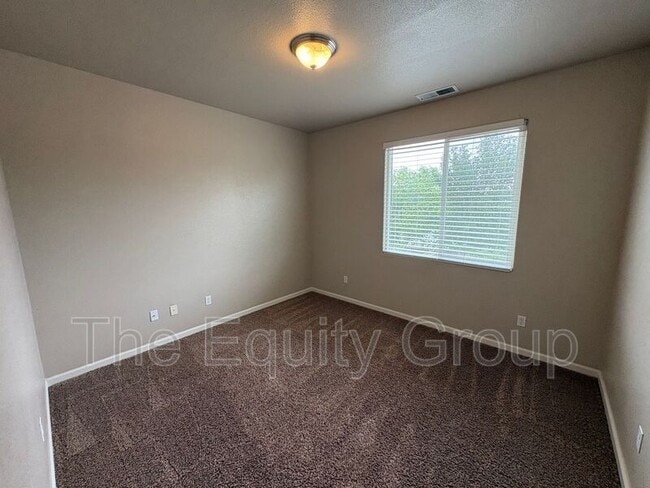 Building Photo - 1249 N Julieann St