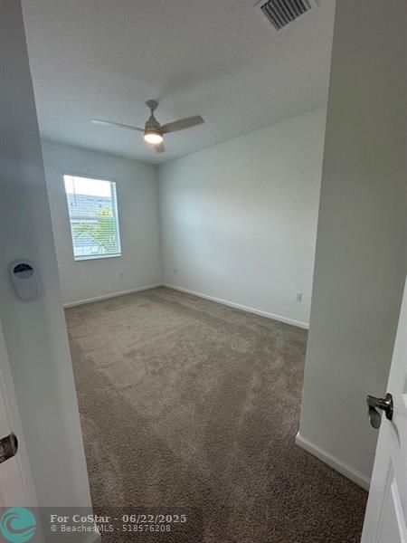 Building Photo - 4658 Longwood Lake Sq