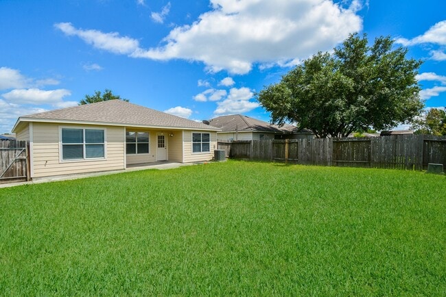 Building Photo - 29031 Rio Grande River Dr