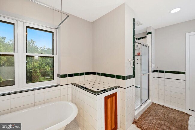 Building Photo - 35299 Snickersville Turnpike