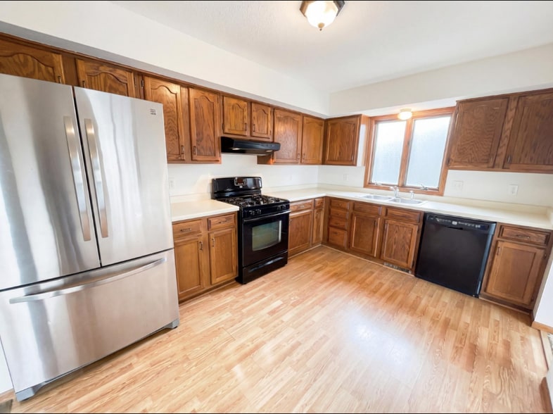 Building Photo - 14012 Underclift St NW