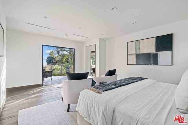 Building Photo - 2301 Donella Cir