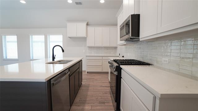 Building Photo - 4104 Hudson St