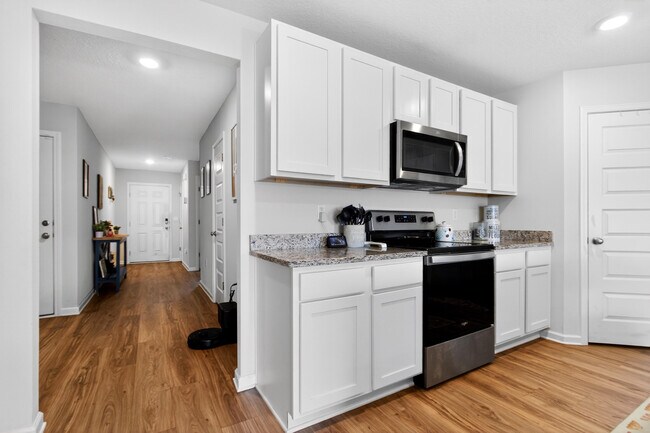 Building Photo - 727 Quintana St