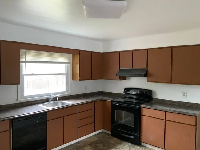 Building Photo - 11-21-21 Ashdown Rd