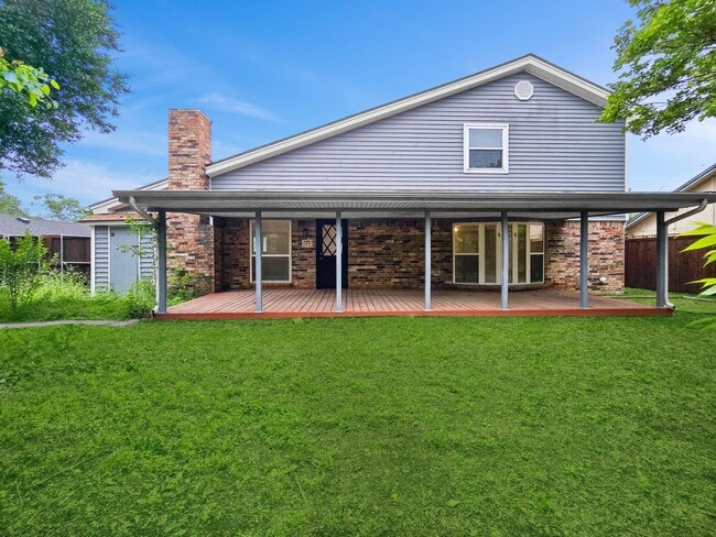 Building Photo - Coming Soon! 4 BR/2BA | Newly Renovated Single Family Home | 1-Car Garage Parking | Covered Patio...