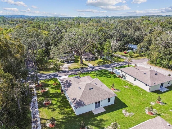 Building Photo - 300 N Lemon Ave