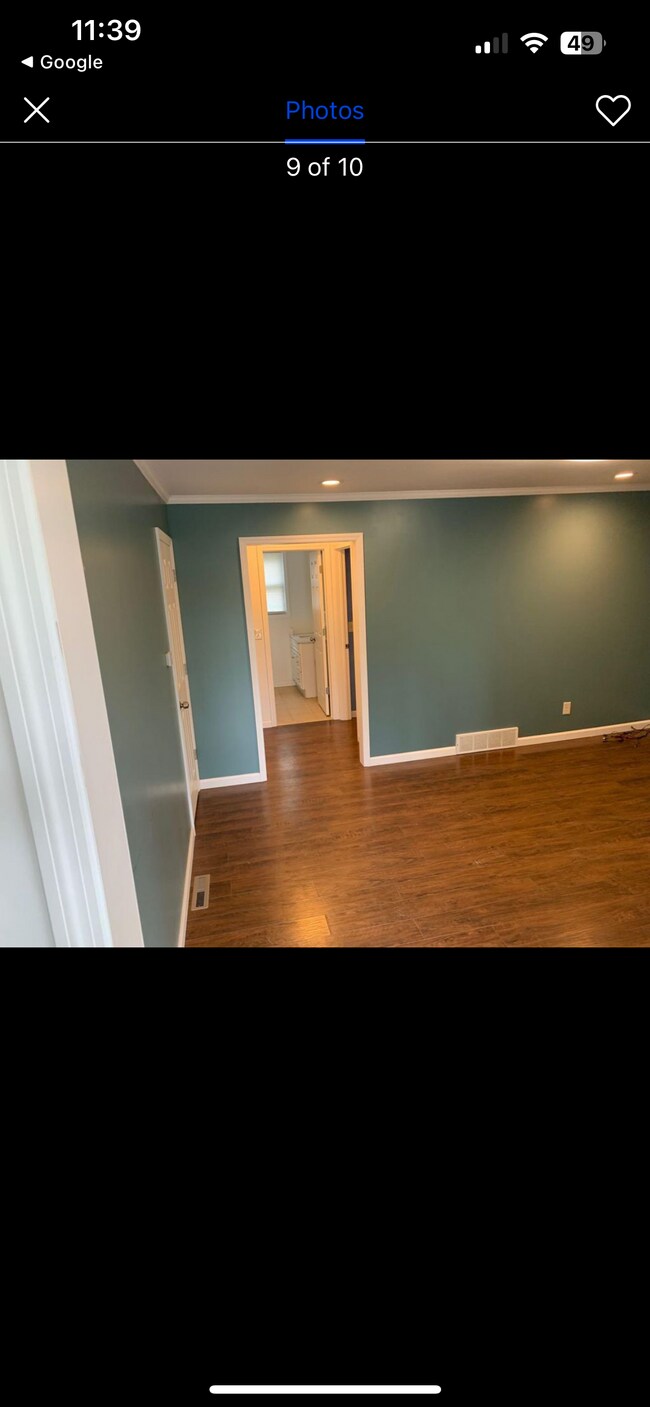 Building Photo - 324 Fuller Rd