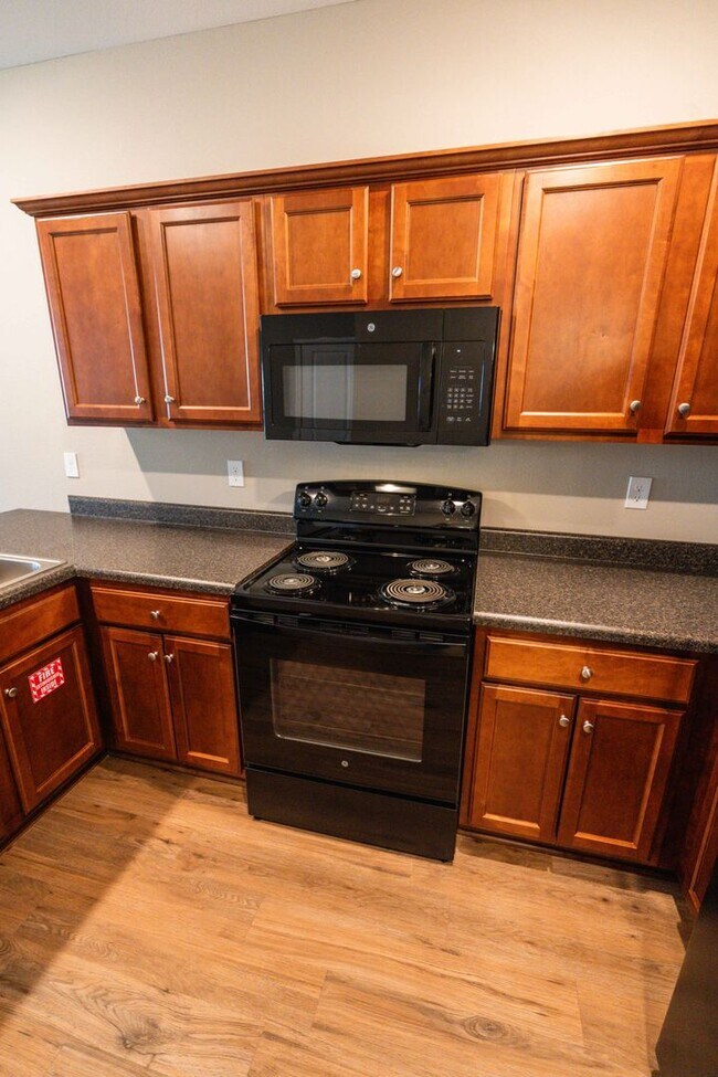 Building Photo - 3/3 Condo in Mission Overlook-MOVE IN SPEC...