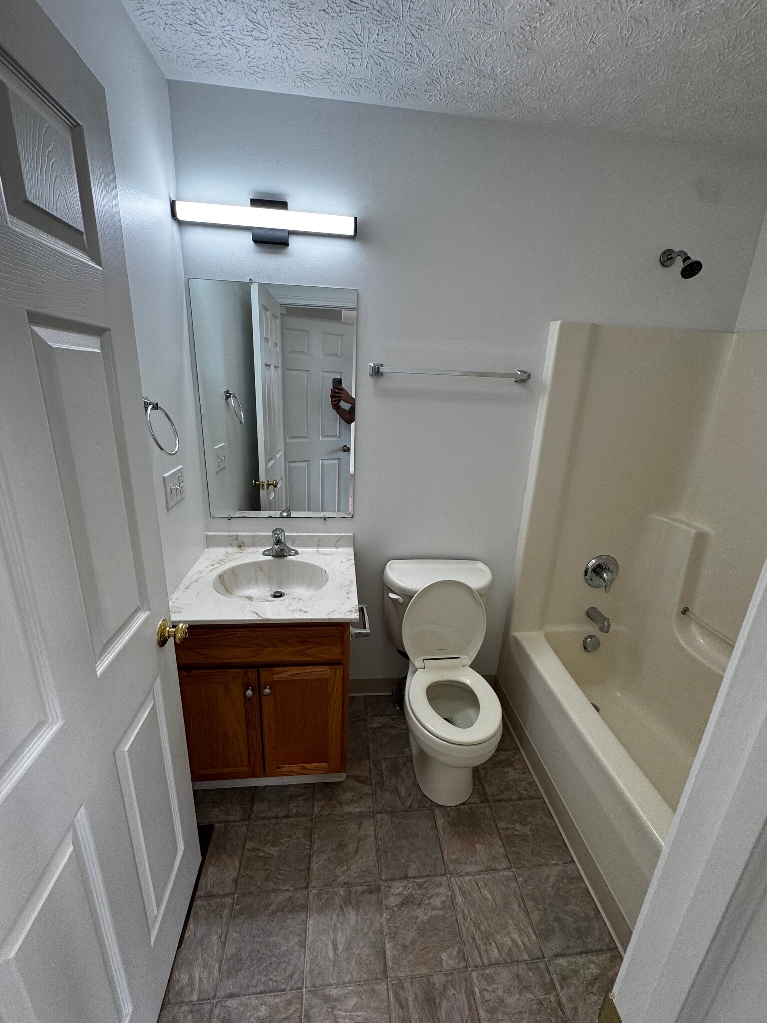 Building Photo - 861 E Saint Johns St