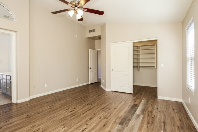 Building Photo - 16766 W Taylor St