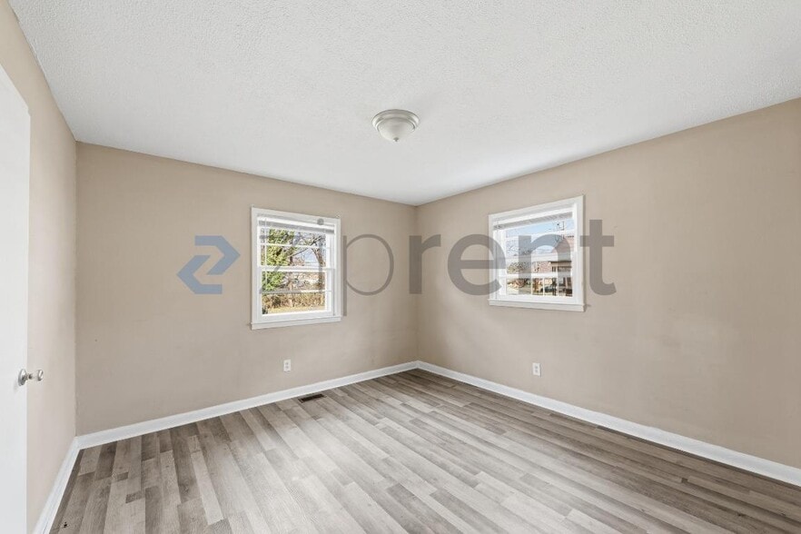 Building Photo - 1108 Walnut St