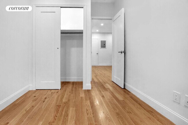 Building Photo - 350 E 89th St