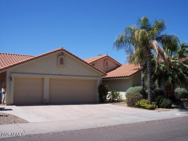Building Photo - 5639 E Aire Libre Ave