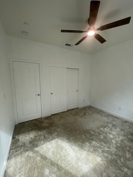Building Photo - 27744 Heritage Ln